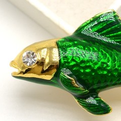VINTAGE SPHINX STAMPED 1159 GREEN ENAMEL FIGURAL GOLDFISH BROOCH
