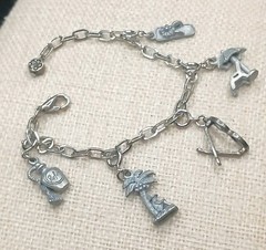 Vintage Summer Charm Bracelet Dangle Silver Tone Vacation 6.75″