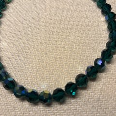 VINTAGE CLASSIC GREEN AURORA BOREALIS NECKLACE – Strung On Chain, 14” Plus 3”