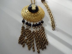 Vtg 60’s Huge Runway Cameo Pendant Necklace Gold Tone Cabochon W Tassel Chain