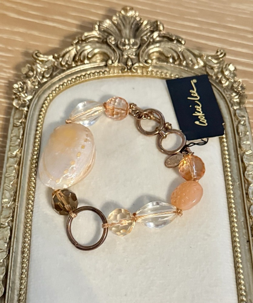 Vintage Cookie Lee Genuine Shell and Coral Colored Bracelet NWT Adjustable Size