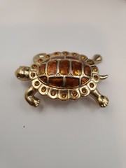 Lauren Conrad Signed Vintage Turtle Pin Brooch Gold Tone Honey-Colored Enamel