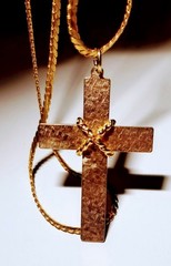 Reversible Vintage Gold Tone Cross & 24″ Chain
