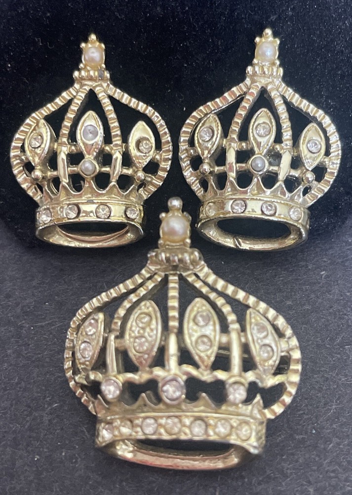 Vintage GoldTone Rhinestone & Faux Pearl Crown Brooch & Earrings Vintage Set I24