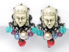 Vintage Selro Selini Goddess Face Silvertone Frame Clip Earrings
