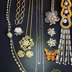 Vintage 1960’s Rhinestone & Faux Pearl Gold Silver Tone Designer Costume Jewelry