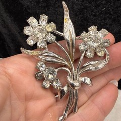 Vintage Rhinestone Flower Brooch Pot Metal Silver Tone READ