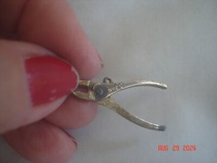 UNIQUE VERY OLD MINIATURE DIECAST WORKING PLIERS / GRIPS CHARM 1 1/8″ Hallmarked