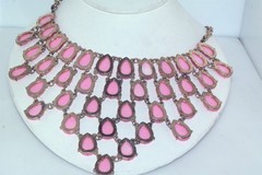 Vtg Pink Plastic Lucite Gold Tone Waterfall Bib Drape Necklace Fashion Jewelry
