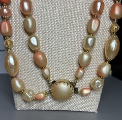 Vintage Necklace Double Layer Bead Peach Gold Tone Faux Pearl Acrylic 20-24”