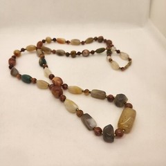 Vintage Agate Bead Necklace Circa 1970