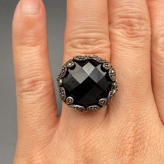 Vintage Art Deco Faceted Black Sterling Silver Marcasite Ring Size 8.25