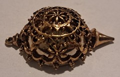 Arthur Pepper Vintage Christmas Ornament Pendant (See Description) Gold Tone