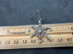 3.62g Vintage Sterling Silver 925 Snowflake Earrings Sparkling Winter Charm M
