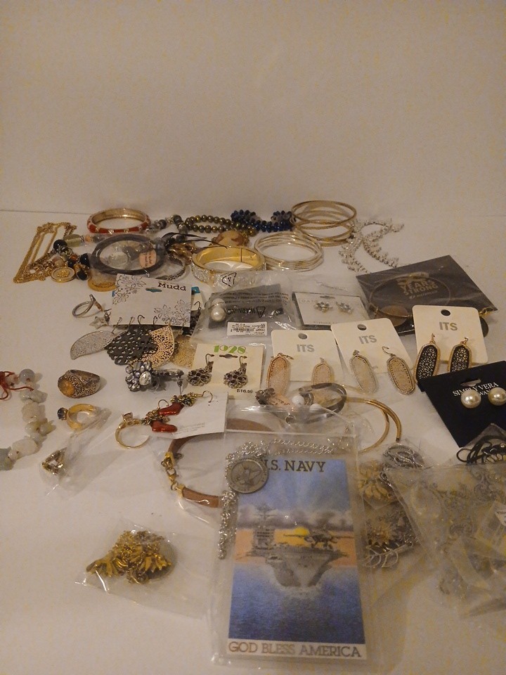 Lot of 50 Vintage Jewelry and Costume Jewlery.
