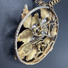 Vintage Book Chain Pendant Rhinestone Flower Necklace 17” C41