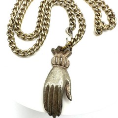 Vintage Victorian Revival gold tone hand pendant 17″ curb link chain necklace