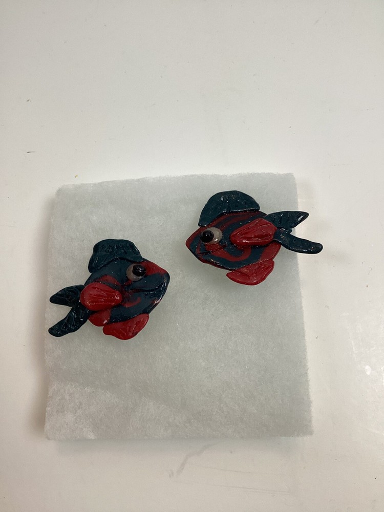 Vintage Multi-color Blue Green Fish Clip-on Earrings.