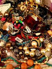 Vintage/Now Jewelry Lot Resell Craft Repair Mostly Wearable Many Signed 4.15 lbs
