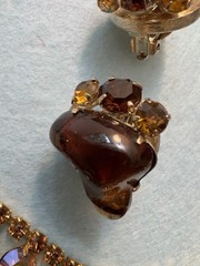 VTG D&E Juliana Root Beer Glass & Topaz Rhinestone Runway Necklace & Earrings
