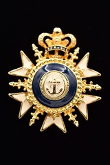 Vintage Crown Anchor Brooch Blue Enamel Crest Military Nautical Pin 1980s BinAL