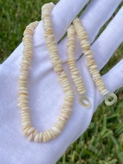 Vintage Hawaiian Puka Shell Bead Necklace 17.75 Inch Graduated up to 8.2mm