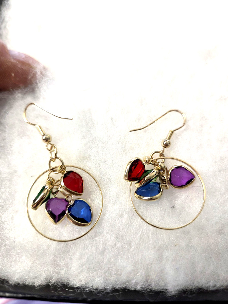 Vtg gold tone pierced heart bezel hoop Earrings