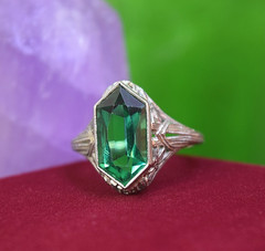 Antique Art Deco 10K White Gold Filigree Green Stone Ring sz 5.25