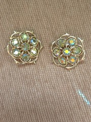 Sarah Coventry Signed Pendant Brooch Earrings Set Rhinestones Aurora Borealis￼
