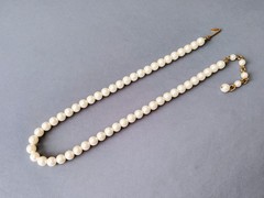 Vintage Faux Pearl Classic Necklace Adjustable Length 17″-19.5″ 8mm Faux pearls