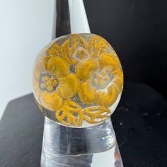 Vintage Reverse Carved Ring Yellow Lucite Flowers Size 6