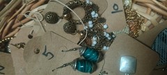 Vintage Costume Jewelry Lot Approx 100 Pieces Earring Necklaces