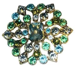 VTG Liz Claiborne Green Rhinestone Brooch Pin 2” Gold Tone Flower