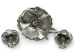 Vintage Metal Flower Brooch Pin W Earrings Clips Set