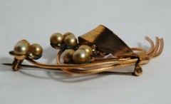 Bouquet of Faux Pearl Flower Brooch Pin in Gold Tone Vintage 2 3/4″ by 1 1/2″