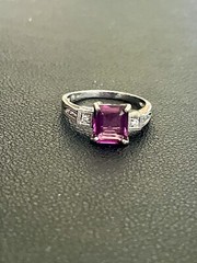 14K White Gold 2.50CT Purple Spinel & 0.20CTW Diamond Ring. Size 8.5 (Q110)