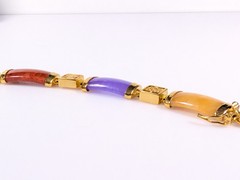 Vtg Six Color Jade w/ Six Chinese Lucky Characters Gold Plated Bracelet 7.5″