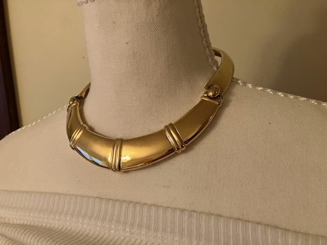 EXC Napier VTG Gold Tone 1980’s HTF 3 piece collared choker Signed