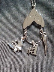 Vtg Monet Charm Necklace Silvertone+3 Charms+Beaded Spacers Signed 30″ 1980’s