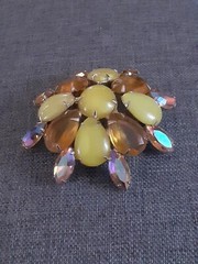 Vintage Yellow Molded Glass & Amber Rhinestone Brooch w/Aurora borealis beads