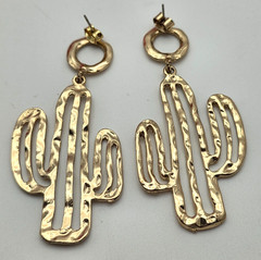 Vintage Gold Tone Cactus Dangle Earrings Hammered Southwest Boho 2.5 In