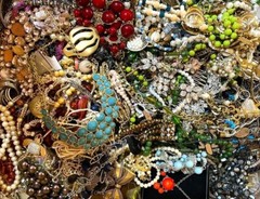 3 Pounds Unsorted Huge Lot VTG Jewelry Vintage Now Junk & Wear Resell Tangled In