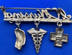 Vintage JJ Jonette GoldTone Pin Brooch I Love Nursing Dangle Charms J07