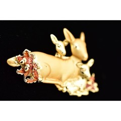 Danecraft Vintage Christmas Deer Pin Brooch Red Fawn Doe Brushed Gold Signed A19