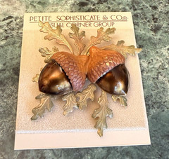 New Vintage Enamel Gold Tone Acorn Pin Brooch Fall Autumn Leaf Casual Corner