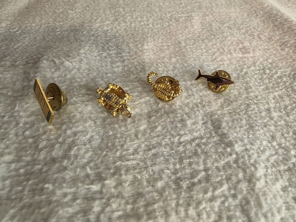 Lot of 4 Vintage Gold Tone Lapel Pins Tie Tacks Alligator Shark Scorpion Bar