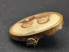 Vintage Victorian One Inch Brass Antique Oval Picture Pin Brooch Mourning Couple