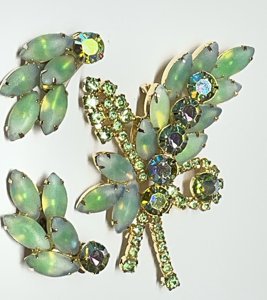 Vintage Delizza Elster Juliana Brooch Earrings Set Green Easter Egg Rhinestone