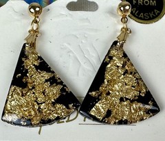 Vintage Alaska 24k Gold Flake Resin Triangle Dangle 18kt Gold Plated Earrings