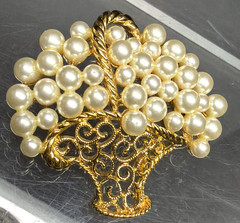 Vintage NAPIER Basket Brooch Gold Tone Filigree Faux Pearl Bouquet Basket Pin
